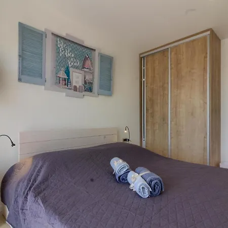 Mit Privatpool Fuer 8 Personen Ca 130 Qm In Vintijan, Istrien Istrische Riviera Holiday home *
