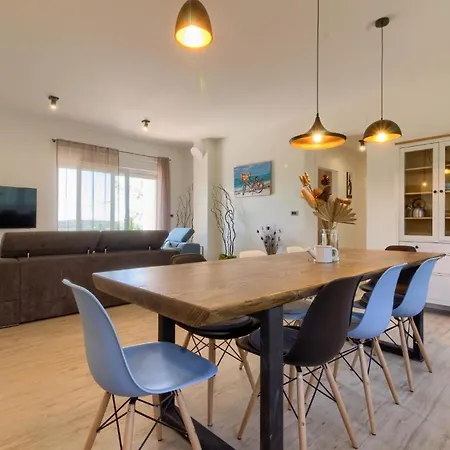 Mit Privatpool Fuer 8 Personen Ca 130 Qm In Vintijan, Istrien Istrische Riviera Holiday home